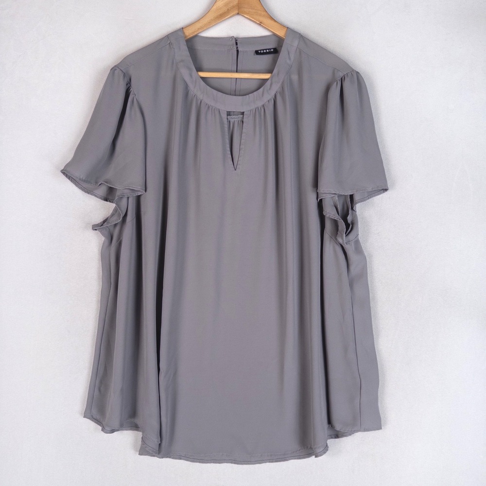 Torrid Womens Blouse Size 3 Grey Short Flutter Sleeve Keyhole Neck Flowy Top